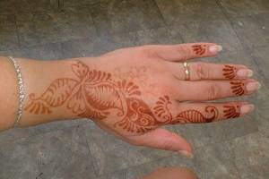 Henna-1. Kunstwerk von Aranka Mágori.